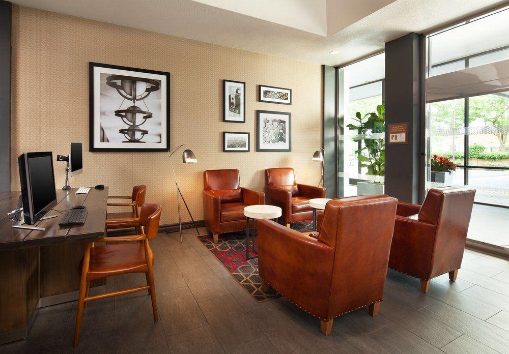 Courtyard San Jose Airport Hotel Exterior photo